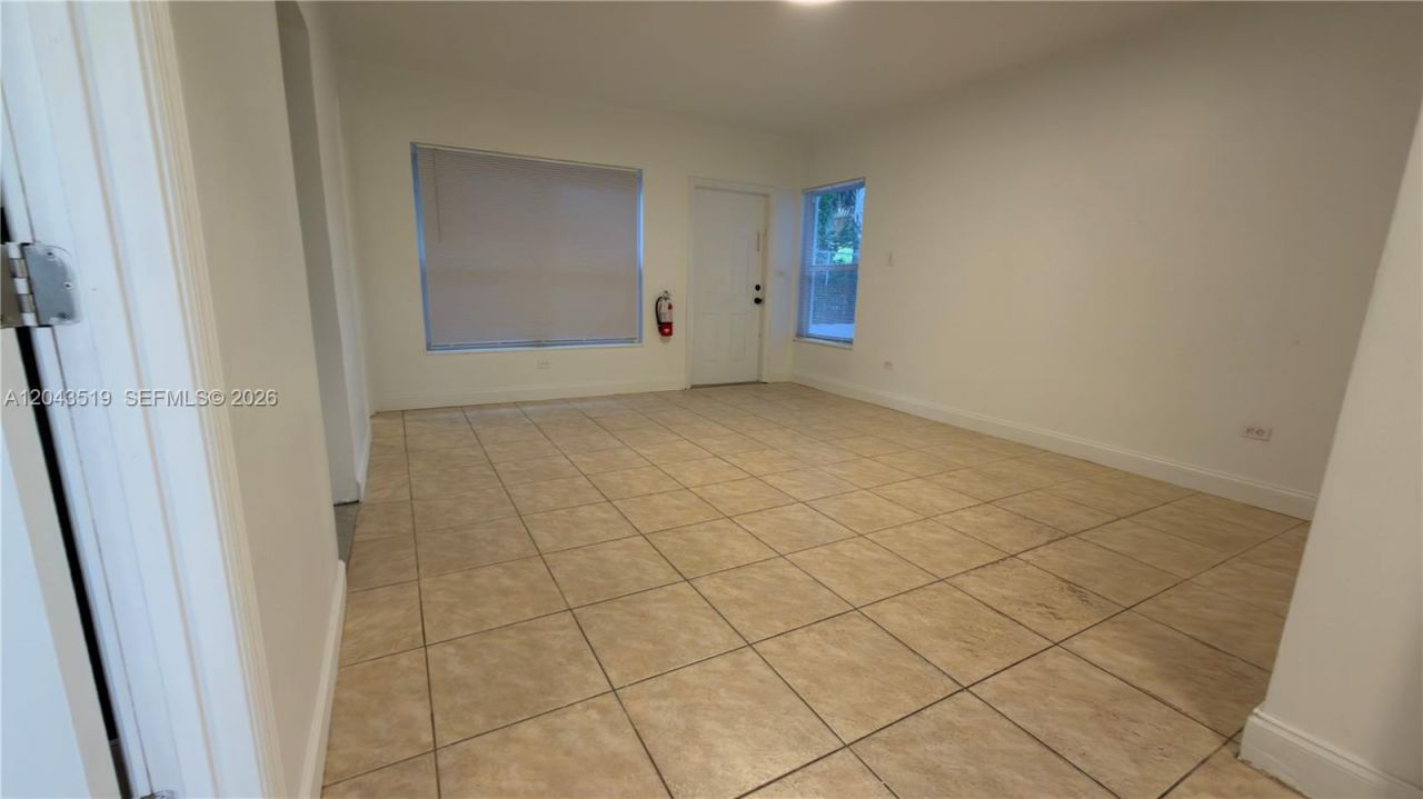 808 84th St , Unit 810, Miami Beach, FL 33141 Photo