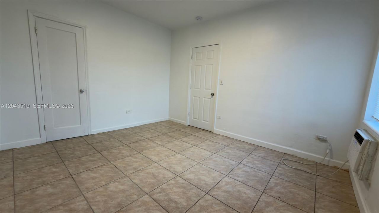808 84th St , Unit 810, Miami Beach, FL 33141 Photo