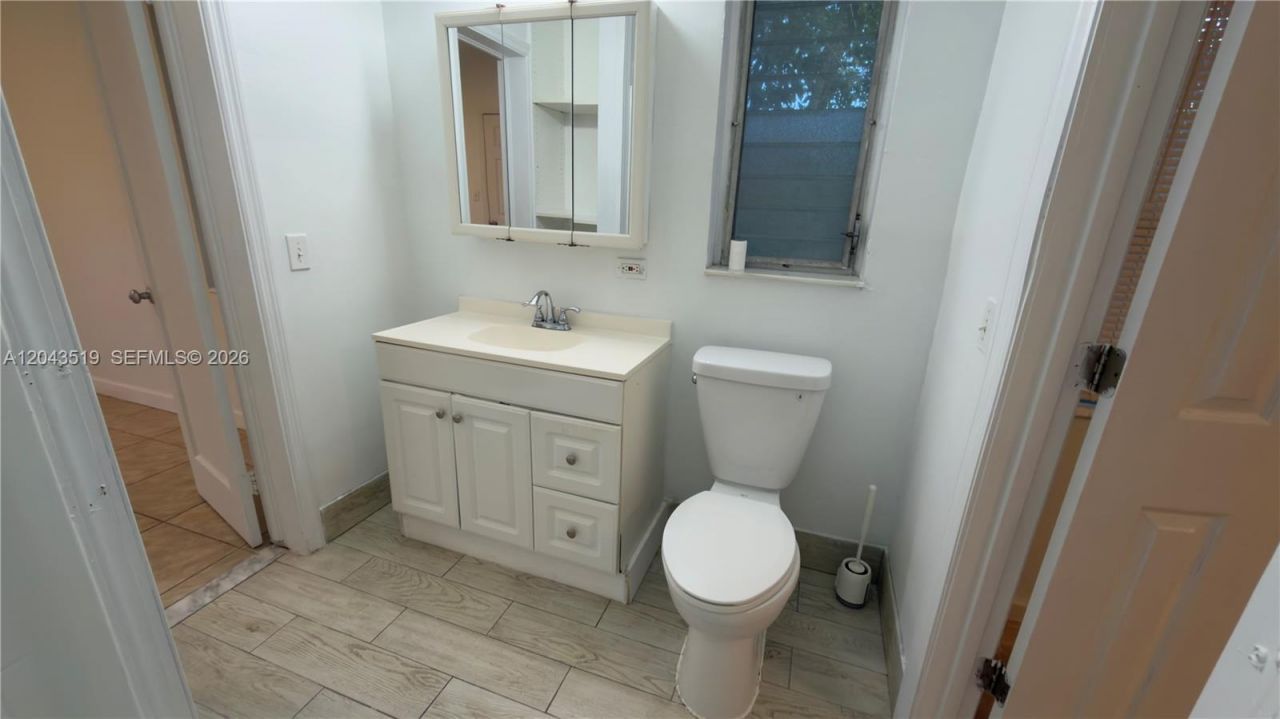 808 84th St , Unit 810, Miami Beach, FL 33141 Photo