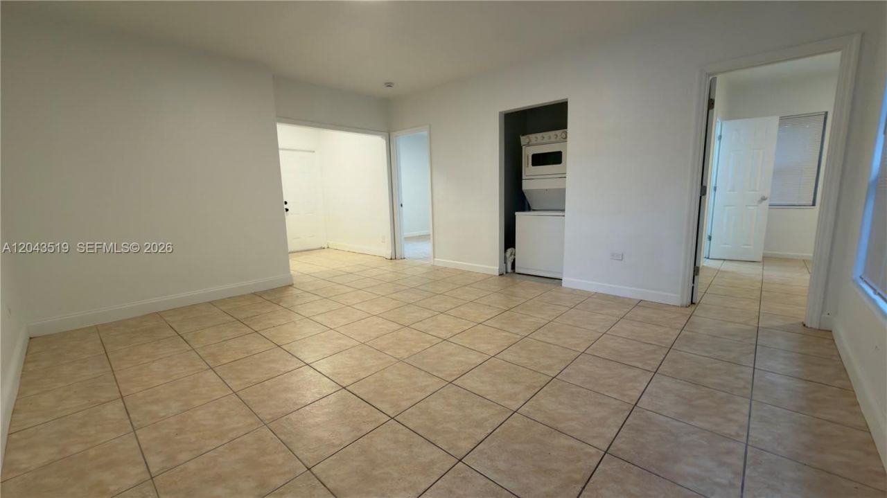 808 84th St , Unit 810, Miami Beach, FL 33141 Photo