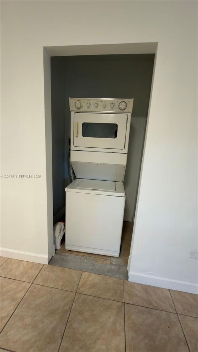 808 84th St , Unit 810, Miami Beach, FL 33141 Photo