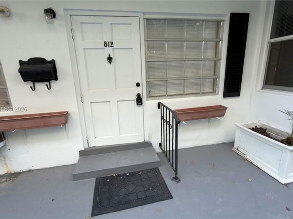 808 84th St , Unit 812, Miami Beach, FL 33141