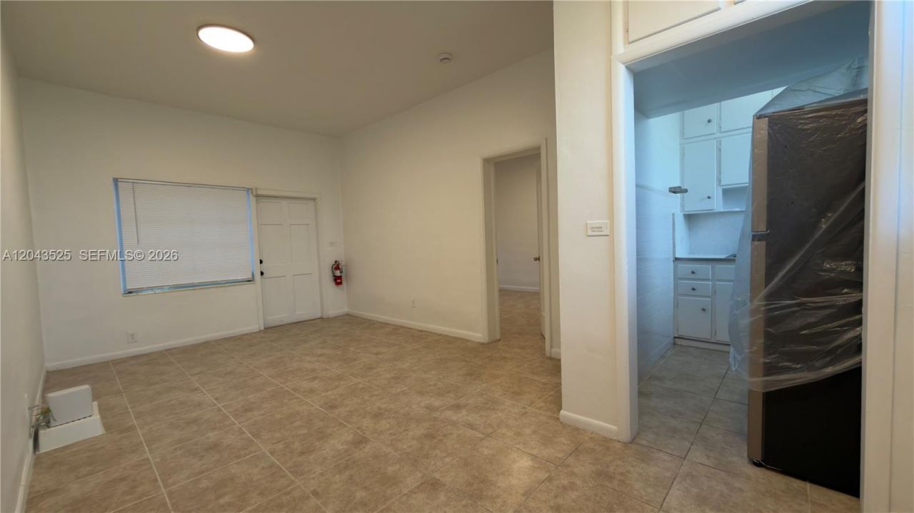 808 84th St , Unit 812, Miami Beach, FL 33141 Photo