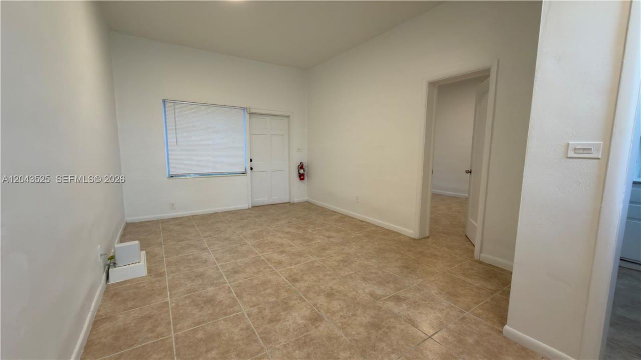 808 84th St , Unit 812, Miami Beach, FL 33141 Photo