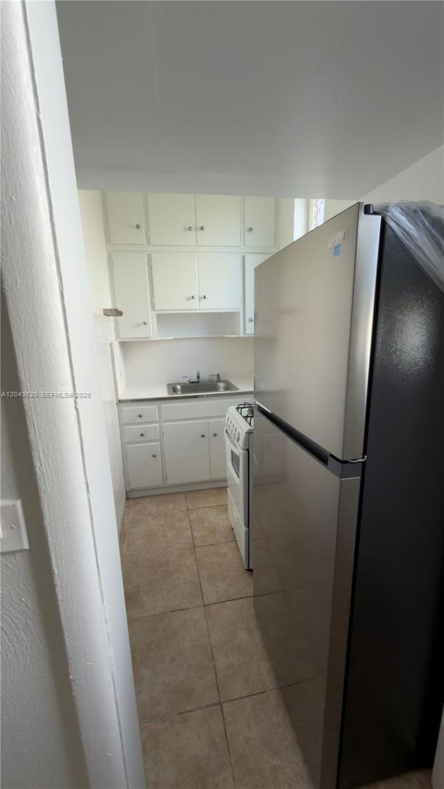 808 84th St , Unit 812, Miami Beach, FL 33141 Photo