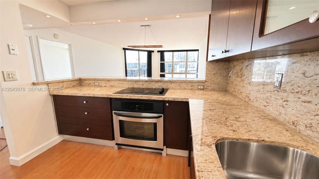 1901 Brickell Av , Unit B2203, Miami, FL 33129 Photo