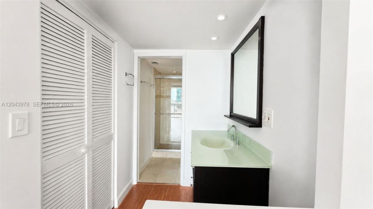 1901 Brickell Av , Unit B2203, Miami, FL 33129 Photo