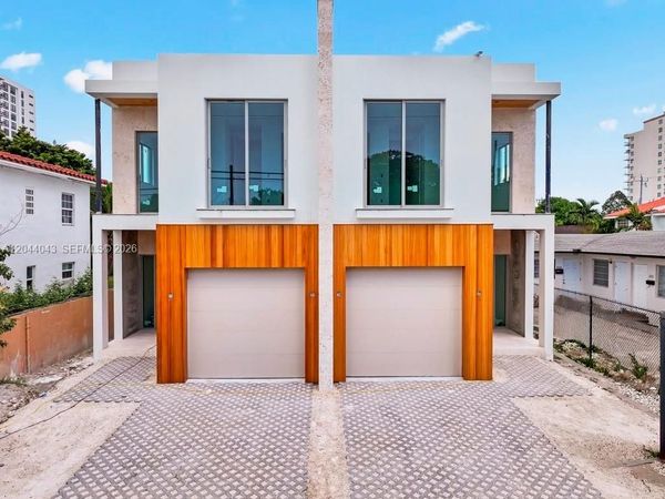 3121 SW 23rd St , Miami, FL 33145