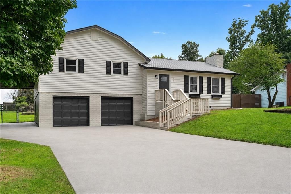 105 Trickum Hills Drive, Woodstock, GA 30188 Main Photo