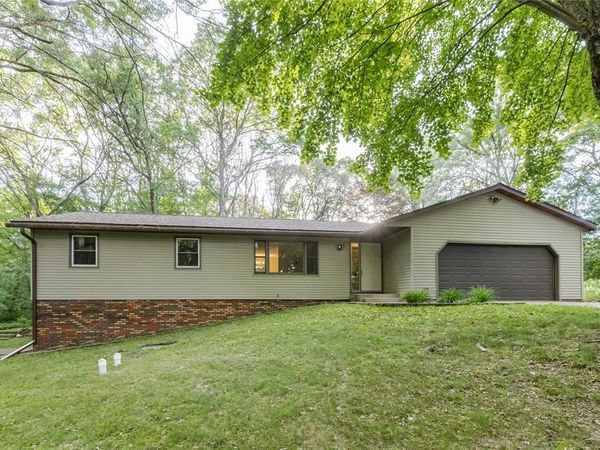 1210 S 50th Avenue, Eau Claire, WI 54703