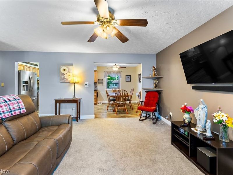 2371 Penny Lane, Austintown, OH 44515 Photo 3