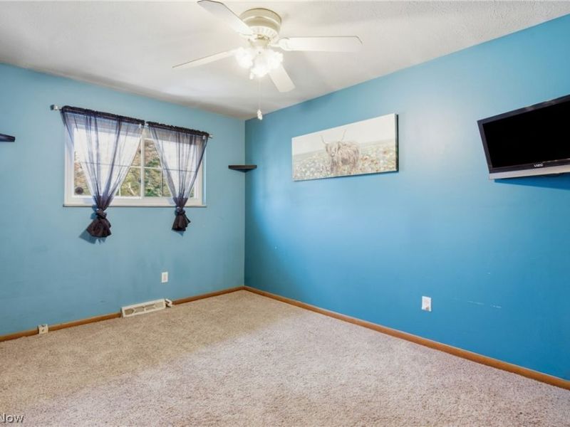 15010 Kennerdown Avenue, Maple Heights, OH 44131 Photo 13