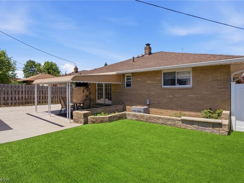 15010 Kennerdown Avenue, Maple Heights, OH 44131 Photo 23