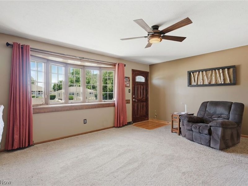 15010 Kennerdown Avenue, Maple Heights, OH 44131 Photo 4