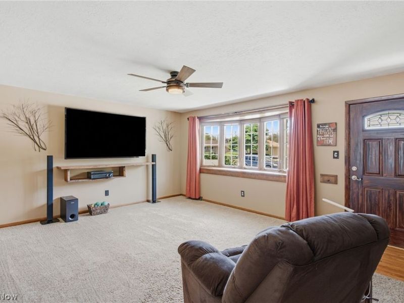 15010 Kennerdown Avenue, Maple Heights, OH 44131 Photo 5