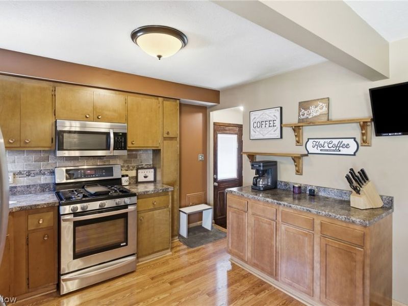 15010 Kennerdown Avenue, Maple Heights, OH 44131 Photo 7