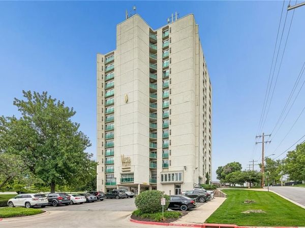 3838 Rainbow Boulevard, Unit 1003, Kansas City, KS 66103
