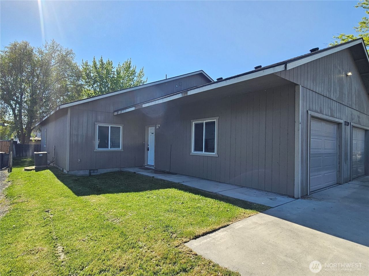 1729 W Bemis Street, Moses Lake, WA 98837 Main Photo