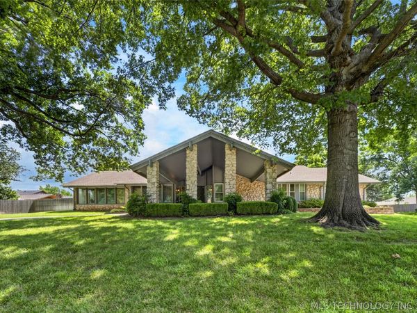 6415 S Knoxville Avenue , Tulsa, OK 74136