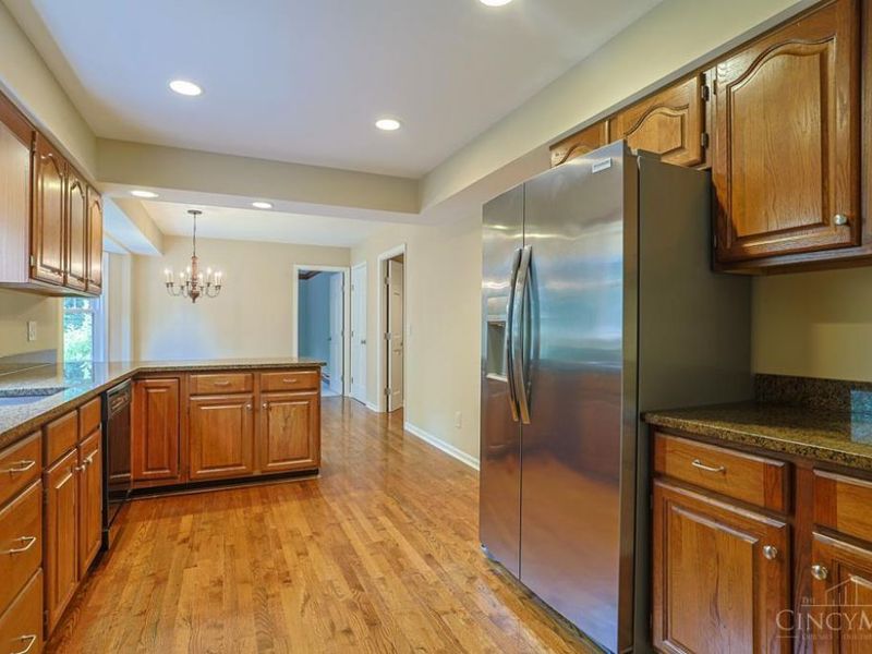 9677 Friar Tuck Drive, West Chester, OH 45069 Photo 11