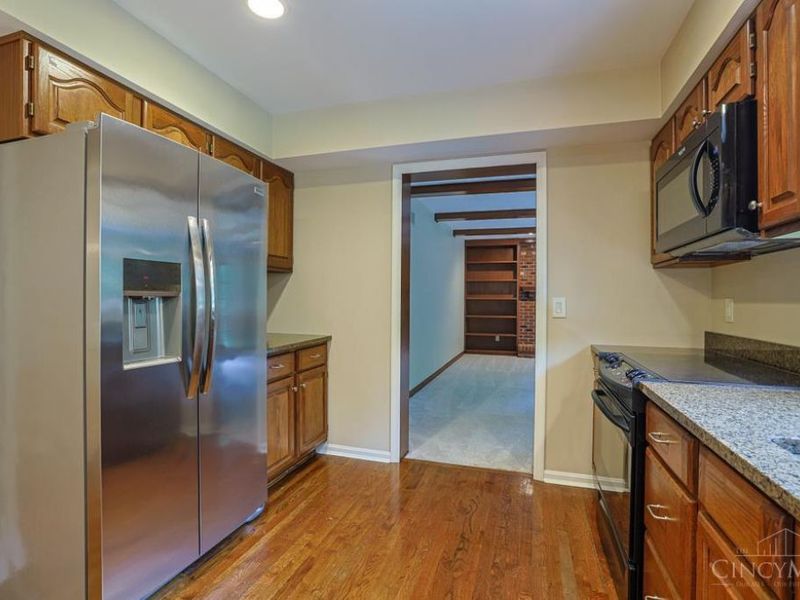 9677 Friar Tuck Drive, West Chester, OH 45069 Photo 14