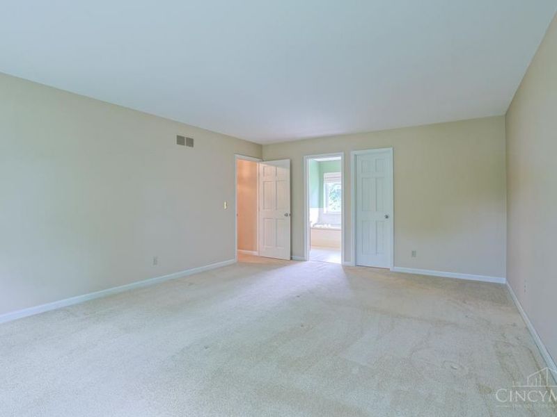 9677 Friar Tuck Drive, West Chester, OH 45069 Photo 27