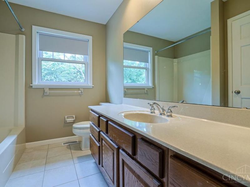 9677 Friar Tuck Drive, West Chester, OH 45069 Photo 37