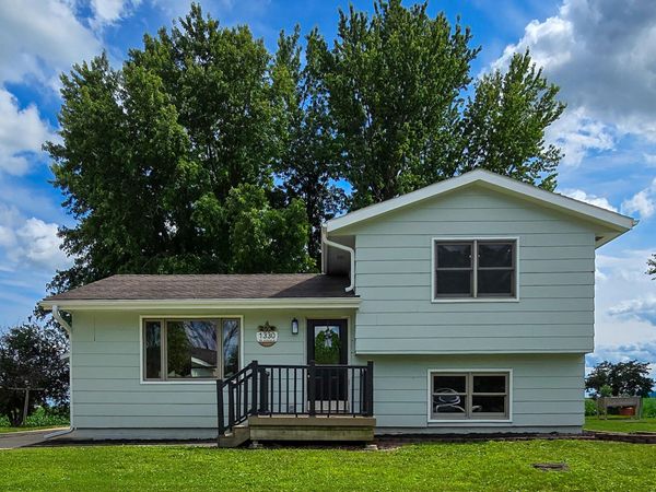 1330 S K Avenue, Nevada, IA 50201