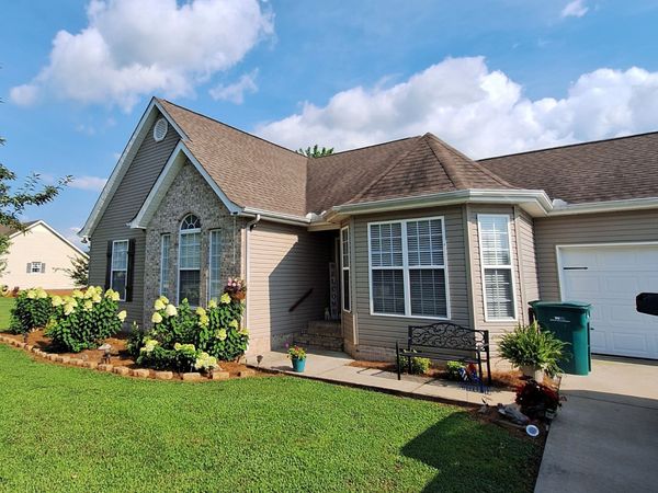 131 Charlotte Dr , Winchester, TN 37398