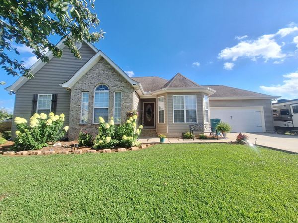 131 Charlotte Dr, Winchester, TN 37398