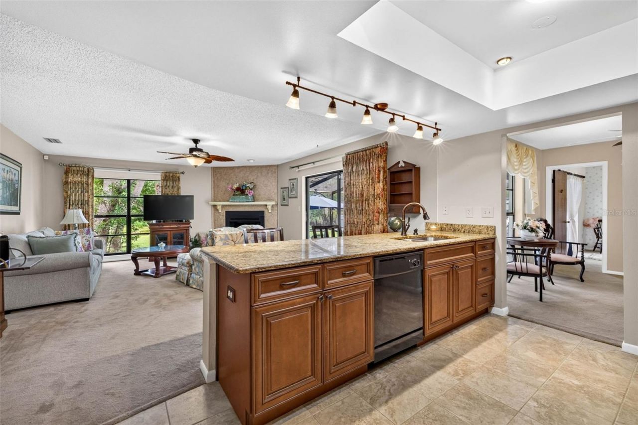 910 Hillside Drive , Lutz, FL 33549 Photo