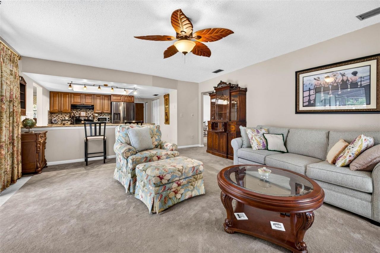 910 Hillside Drive , Lutz, FL 33549 Photo
