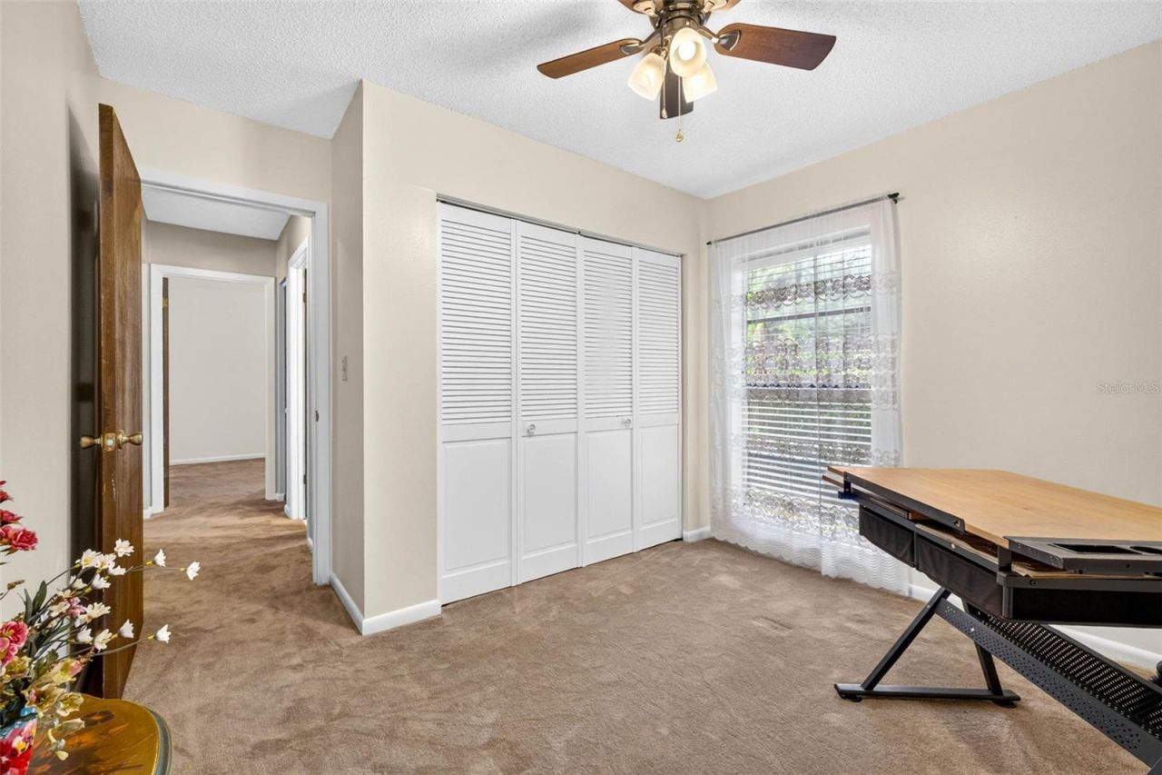 910 Hillside Drive , Lutz, FL 33549 Photo