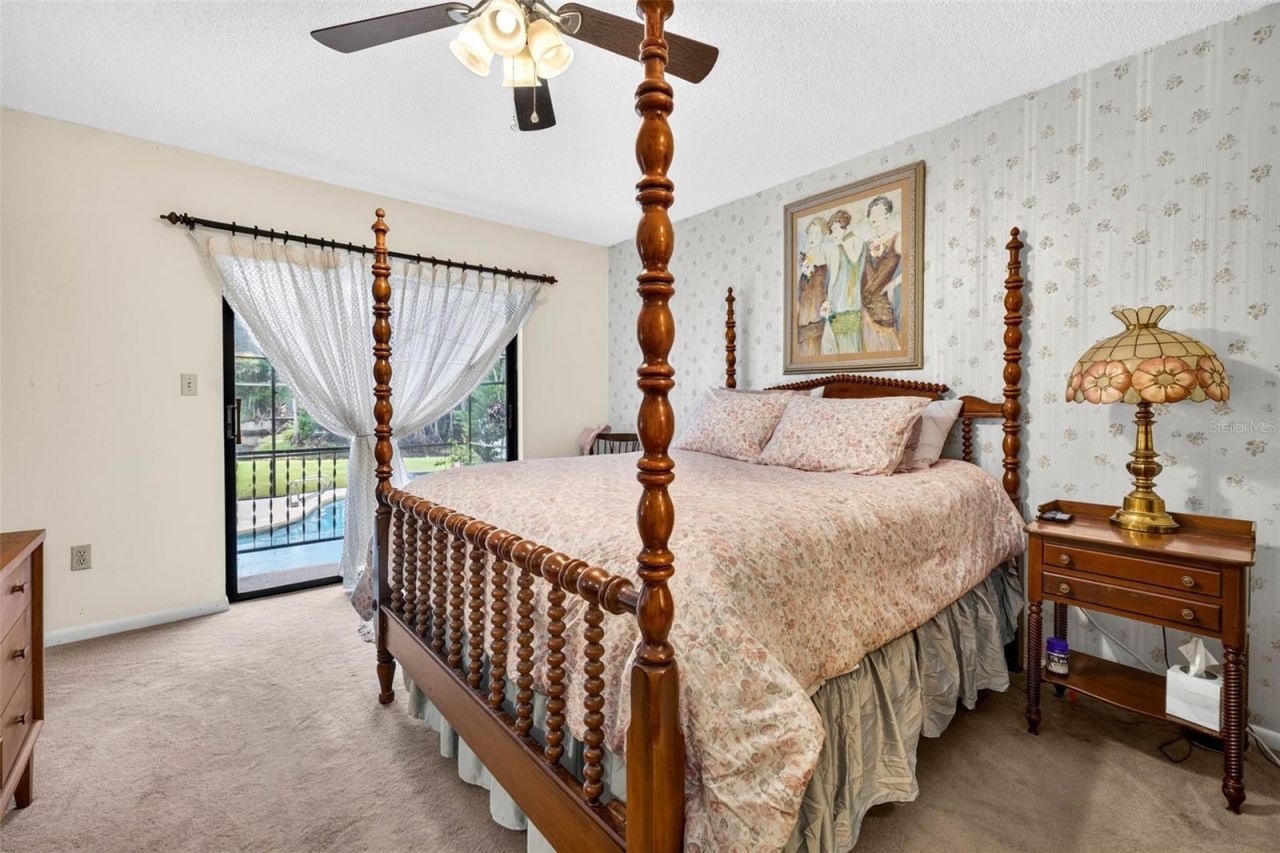 910 Hillside Drive , Lutz, FL 33549 Photo