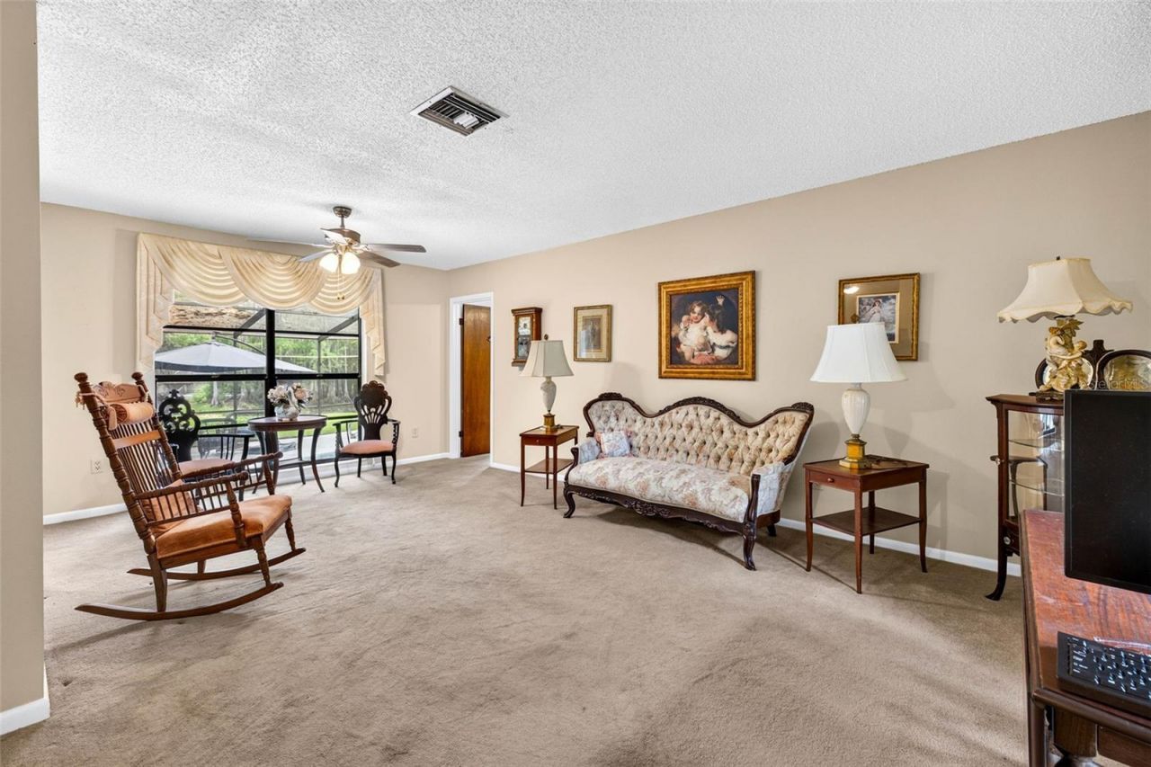 910 Hillside Drive , Lutz, FL 33549 Photo