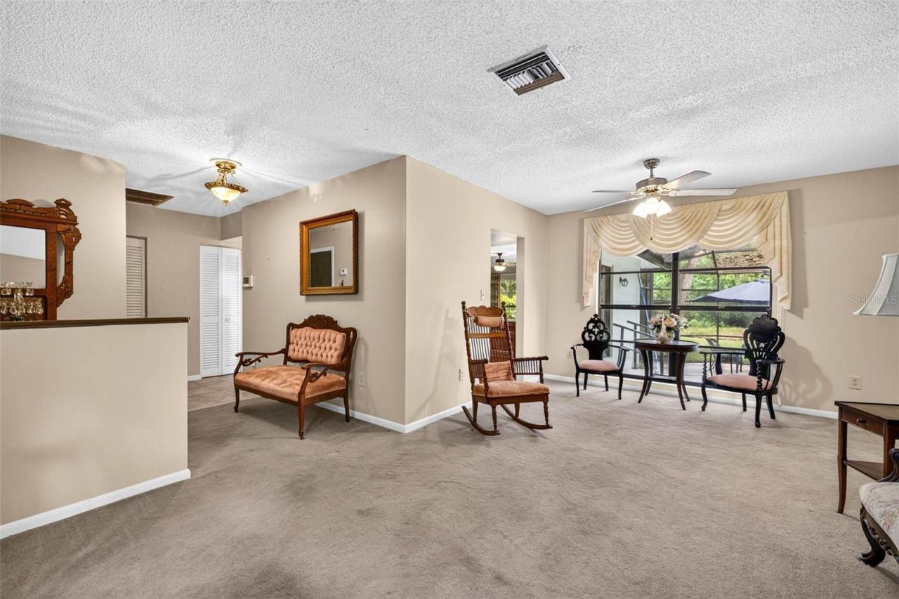 910 Hillside Drive , Lutz, FL 33549 Photo