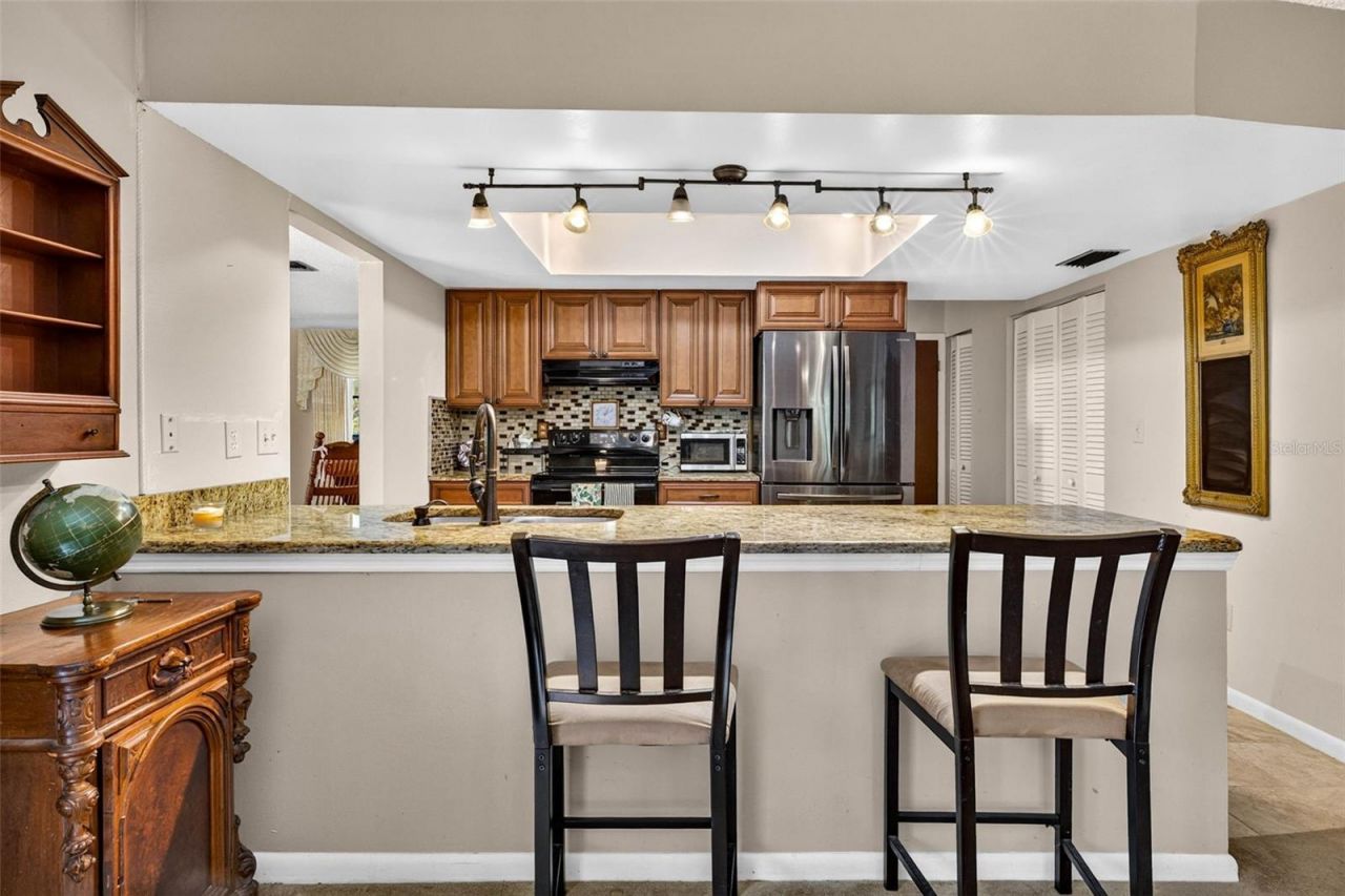 910 Hillside Drive , Lutz, FL 33549 Photo