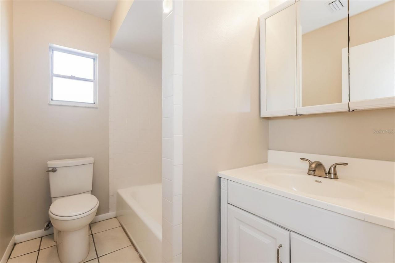 762 Isleton Drive , Brandon, FL 33511 Photo