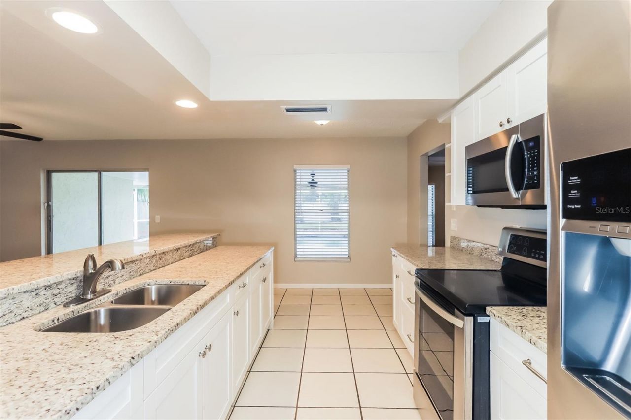 762 Isleton Drive , Brandon, FL 33511 Photo