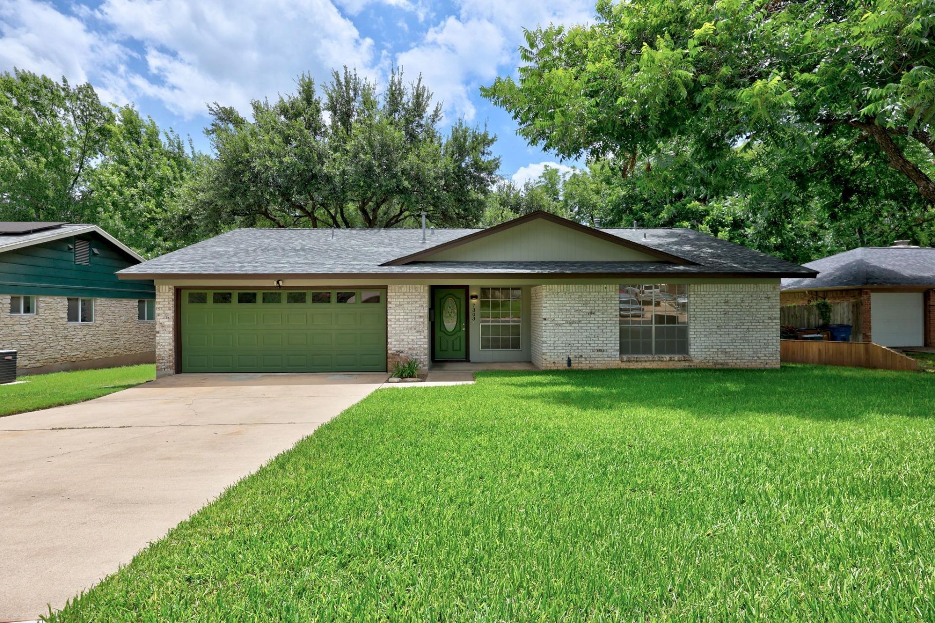 7303 Brookhollow Dr, Austin, TX 78752 Main Photo