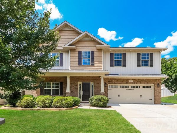 205 Taylors Creek Street , Mount Holly, NC 28120
