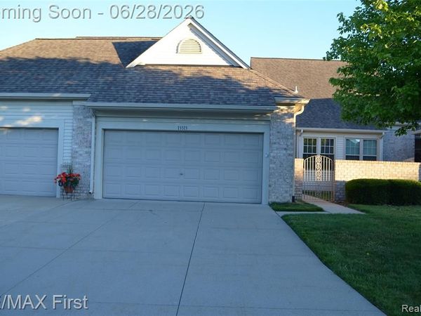 13313 Wyndemere Circle, Sterling Heights, MI 48313