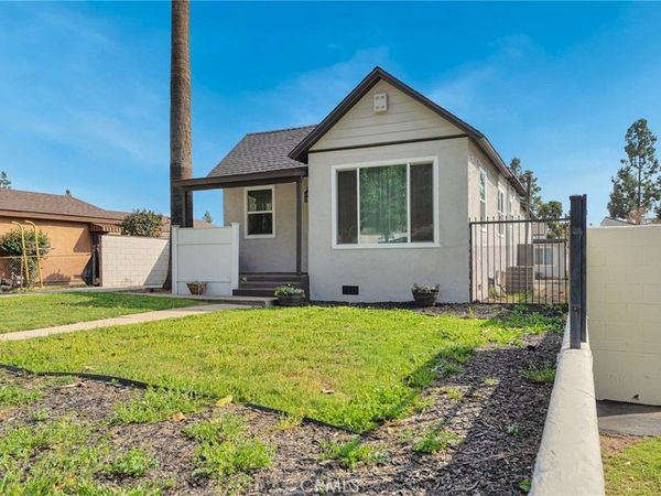 70 W Claremont St, Pasadena, CA 91103