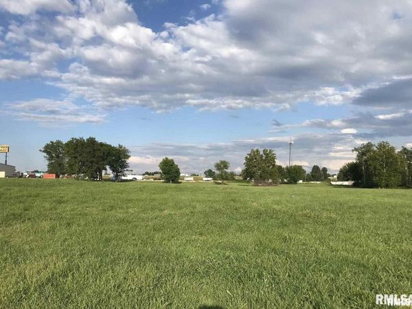 0000 Halfway Road, Marion, IL 62959