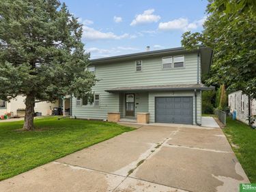 1911 S 48 Avenue, Omaha, NE 68106