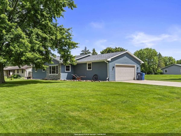 1595 NELSON COURT, Neenah, WI 54956