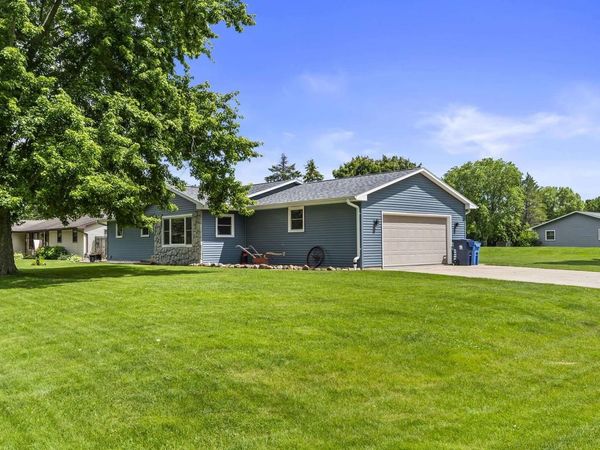 1595 NELSON COURT, Neenah, WI 54956
