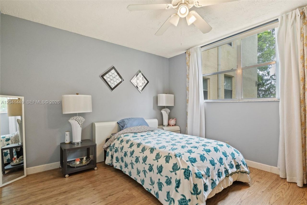 2871 Somerset Dr, Unit 102, Lauderdale Lakes, FL 33311 Photo
