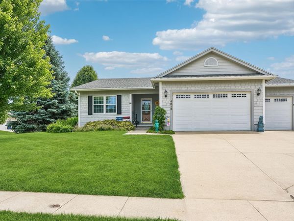 4015 124th Street, Urbandale, IA 50323