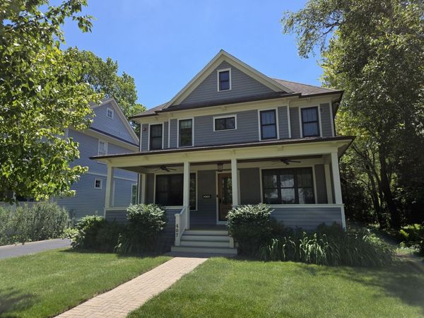 Libertyville, IL 60048